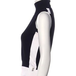 Burberry London
Turtleneck Sleeveless Crop Top